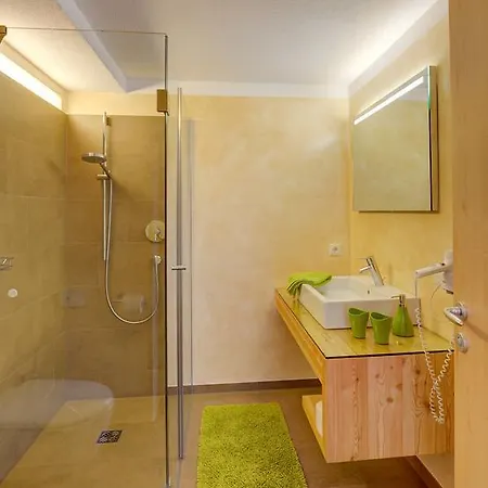 Hotell Zum 3*