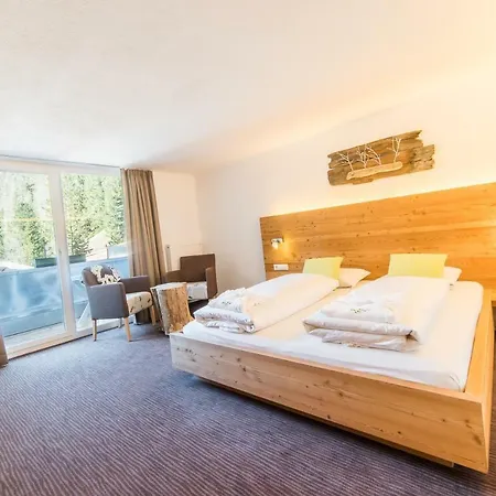 Zum 3* Martell